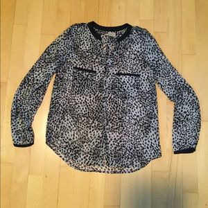 Long sleeve leopard printed blouse